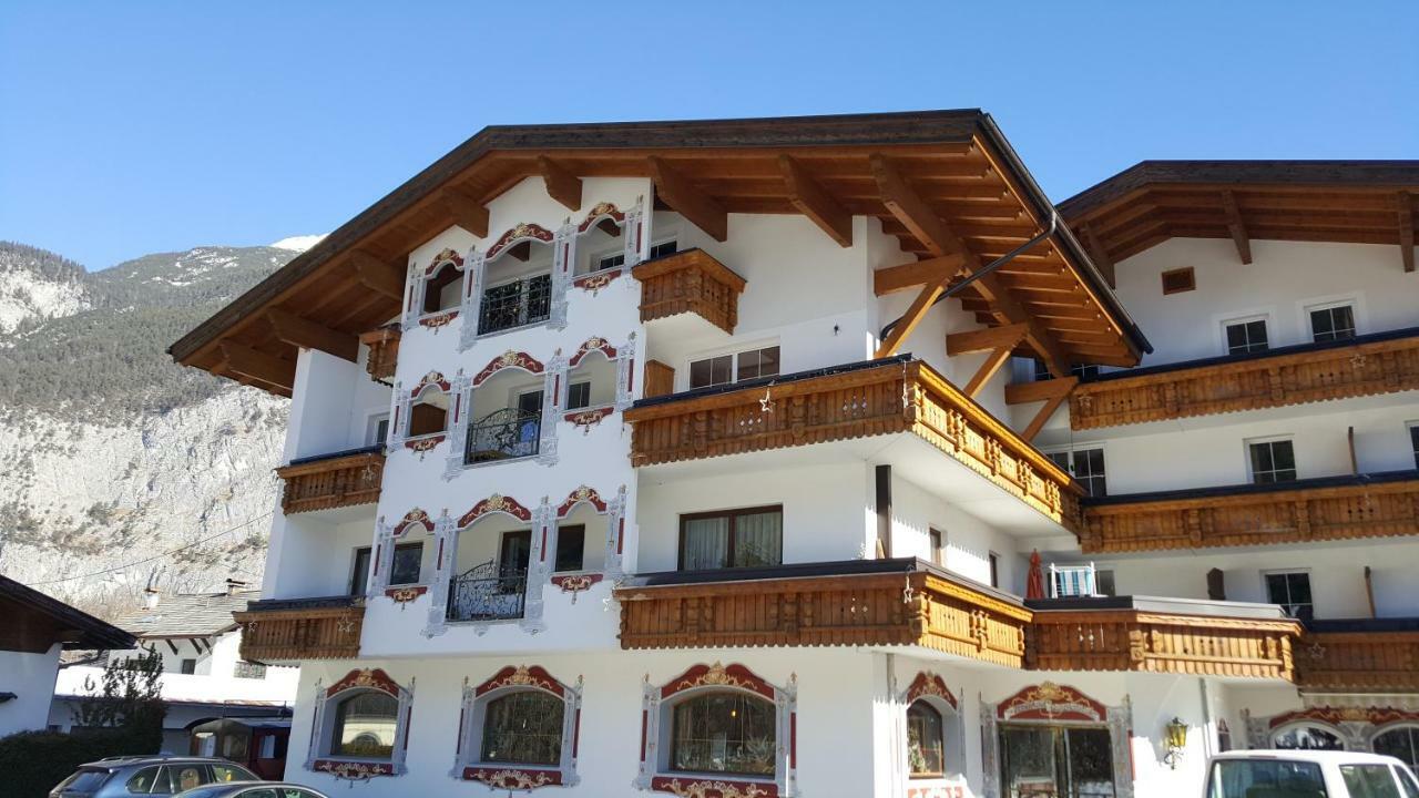 Alpenhotel Gurgltalblick Nassereith Exterior photo